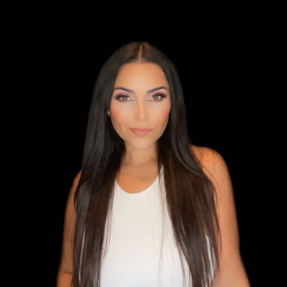 Meet your Posher, Nicolle - Picture 1 of 1